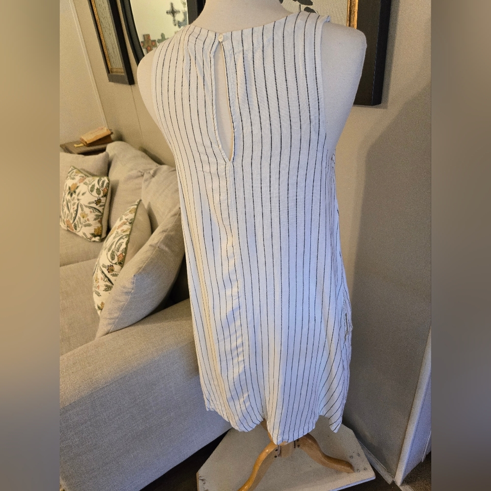 a nrw day:Striped Sleeveless Dress - Picture 3 of 6